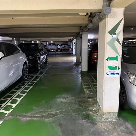 T3 Climatise Avec Place De Parking Prive